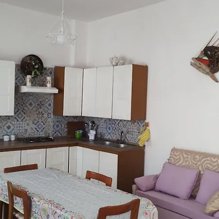 Holiday home Donablu *